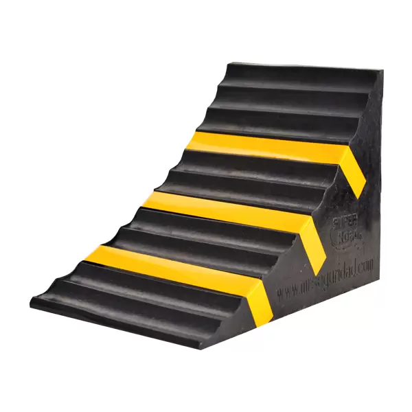 Una rampa negra y amarilla.