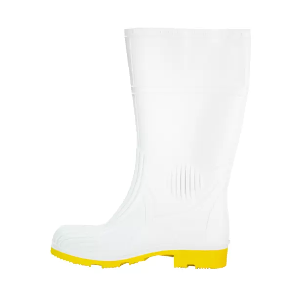 Bota de goma blanca con suela amarilla, con puntera reforzada y detalles texturizados en la caña superior y la plantilla para mayor agarre, aisladas sobre un fondo blanco.