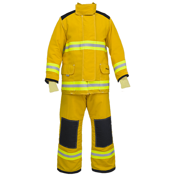 Uniforme de bombero que consta de chaqueta y pantalón amarillos con franjas reflectantes plateadas y amarillas, rodilleras negras y guantes. la chaqueta tiene cuello elevado y múltiples bolsillos.