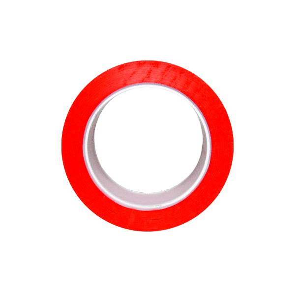 Un rollo de cinta adhesiva roja aislado sobre un fondo blanco, con un centro transparente que permite la visibilidad a través del orificio del rollo. la cinta presenta un acabado brillante.