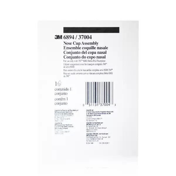 La imagen muestra la parte posterior del embalaje del conjunto de copa nasal de 3 m. incluye descripciones de productos multilingües, un código de barras y números de productos. Es principalmente blanco con texto negro y presenta el logotipo de 3m en la parte superior.