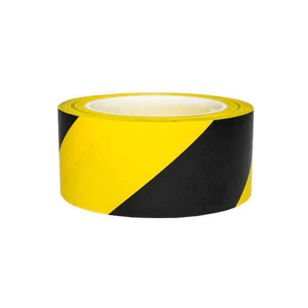 Un rollo de cinta de peligro a rayas amarillas y negras, colocada horizontalmente sobre un fondo blanco. la cinta presenta franjas diagonales alternas, que simbolizan la precaución.