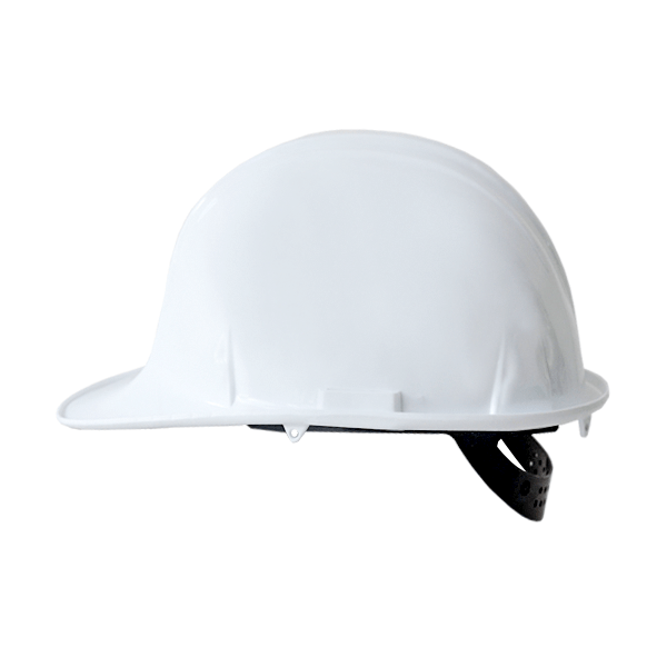 Un casco de seguridad blanco, comúnmente utilizado en la construcción, aislado sobre un fondo blanco. El casco presenta una forma redondeada con un ala corta y una correa ajustable visible en la parte posterior.