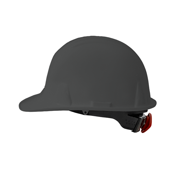 Un casco de seguridad gris oscuro con ala curva, correa ajustable y una perilla de ajuste roja en la parte posterior, aislado sobre un fondo blanco.