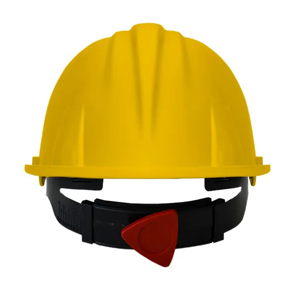 Un casco amarillo brillante con una superficie acanalada y una correa negra ajustable con una hebilla roja, representado sobre un fondo blanco sólido.