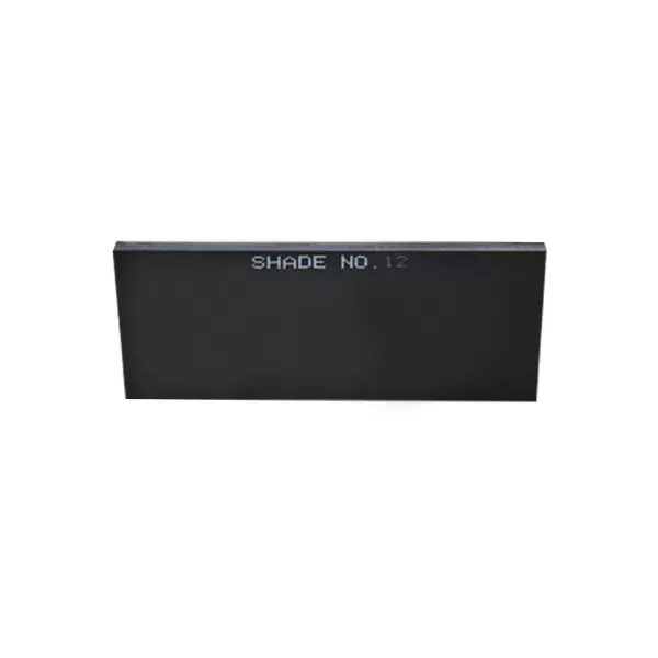 Una elegante paleta de sombras de ojos rectangular de color negro con un acabado suave y que presenta el texto "shade no. 12" en blanco, centralizado en el párpado. el diseño es simple y moderno.