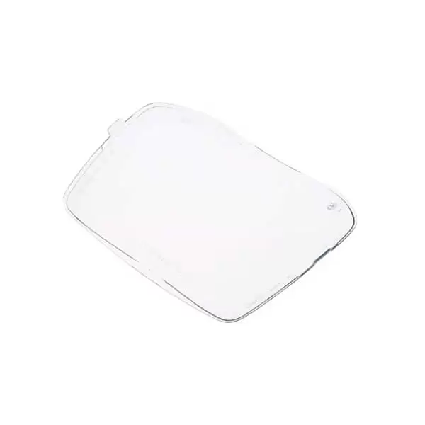 Una plataforma de carga inalámbrica transparente con una forma rectangular redondeada y un logotipo sutil en el centro, mostrado sobre un fondo blanco liso.